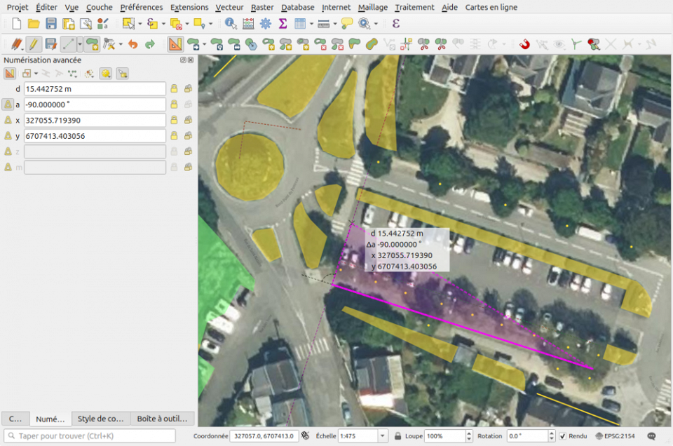 capture d'écran de l'interface QGIS avec des espaces de rues et parkings numérisés